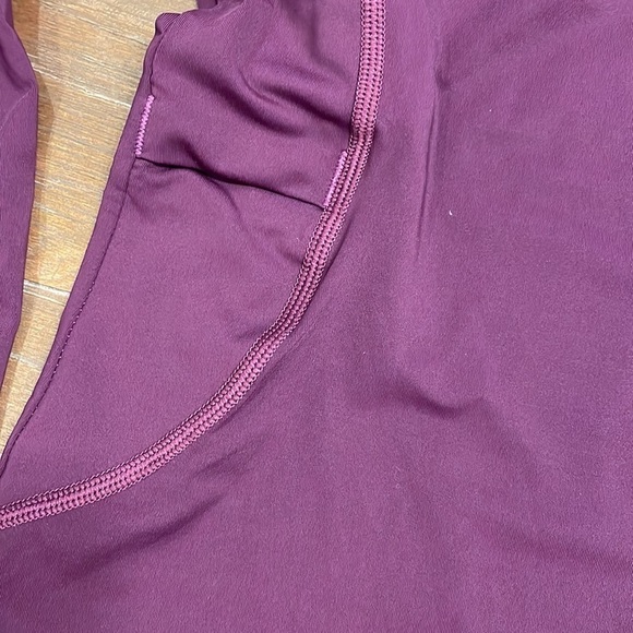 Title Nine 1/4 zip Paradigm Sports Top - Picture 8 of 12